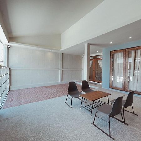 Aoboun House Bangsaen บ้านโอบอุ่น บางแสน Exterior foto